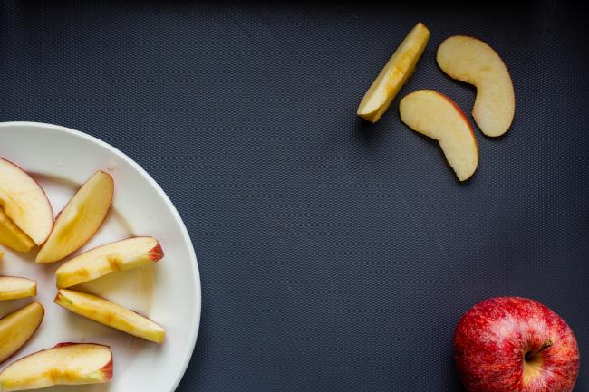 Apples sliced on a plate